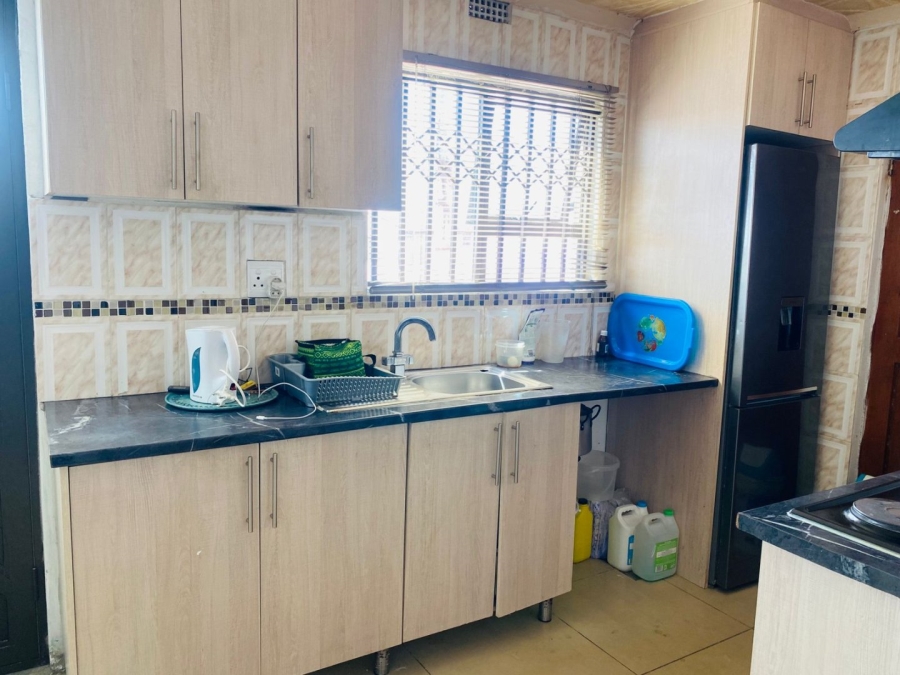 2 Bedroom Property for Sale in Harare Western Cape